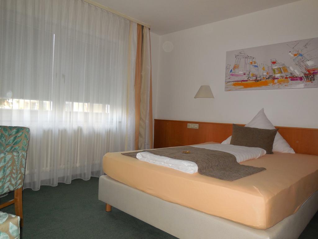 Hotel Schober フライベルク・アム・ネッカー エクステリア 写真