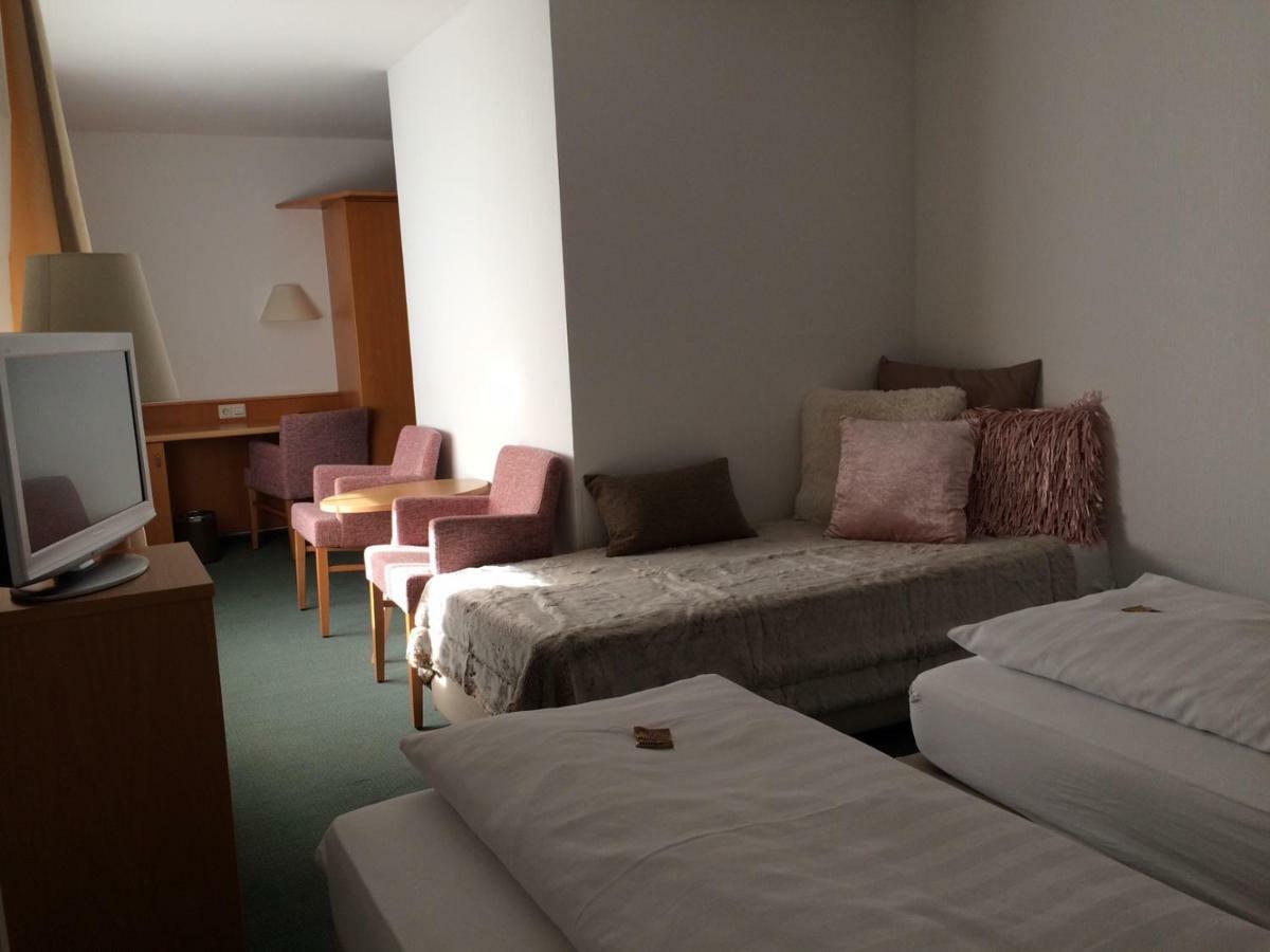 Hotel Schober フライベルク・アム・ネッカー エクステリア 写真